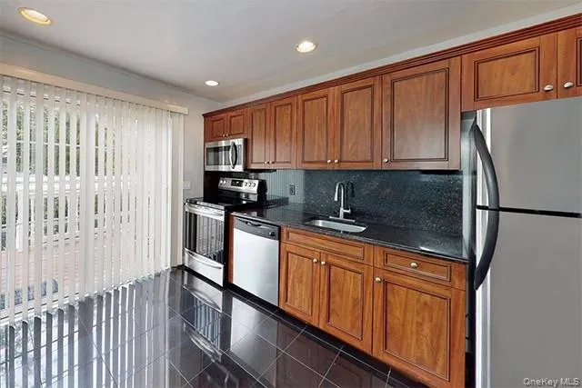 766 Nicolls Road #I80A Deer Park, NY 11729