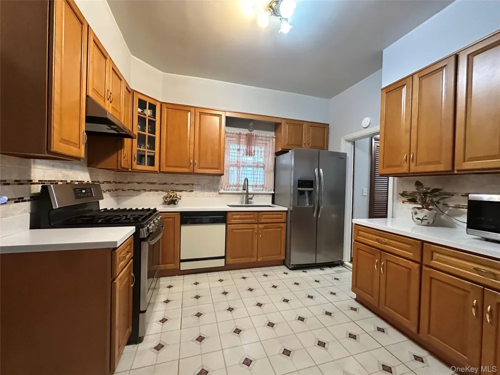 44 Claremont Place Mount Vernon, NY 10553
