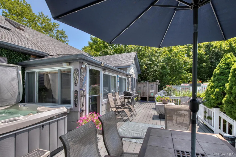 1227 Roanoke Avenue Riverhead, NY 11901