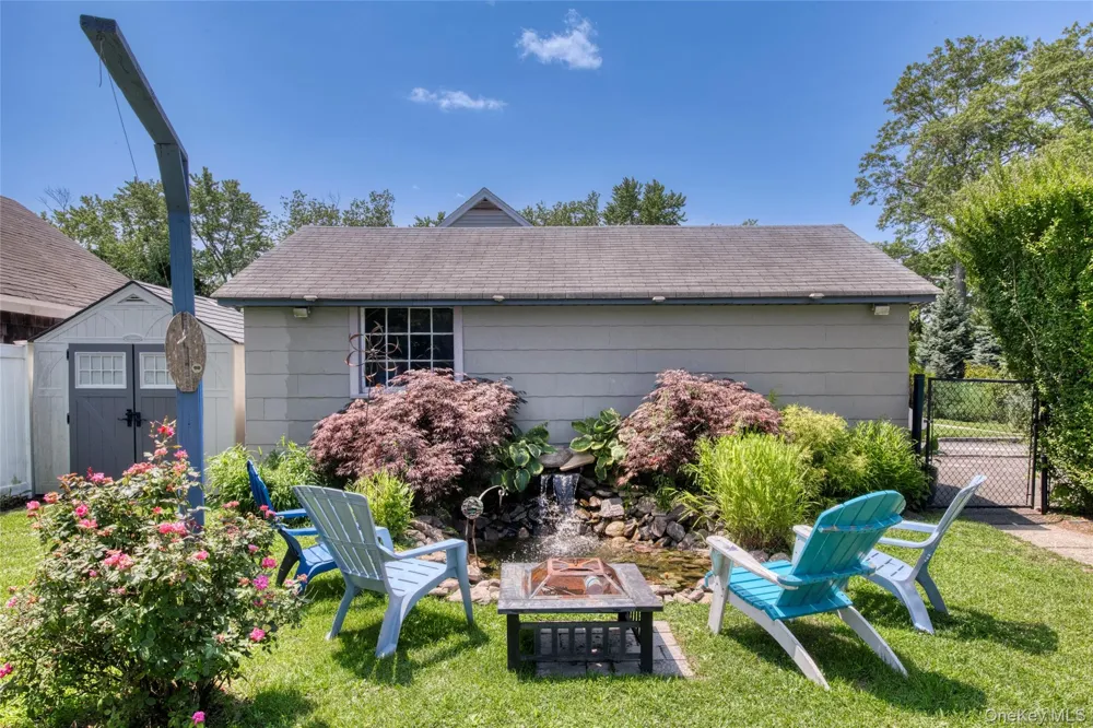 1227 Roanoke Avenue Riverhead, NY 11901