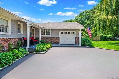 15 Locksley Lane