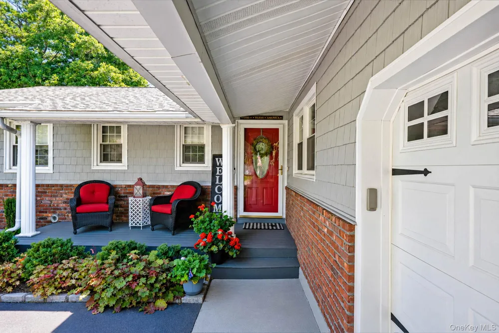 15 Locksley Lane Nesconset, NY 11767