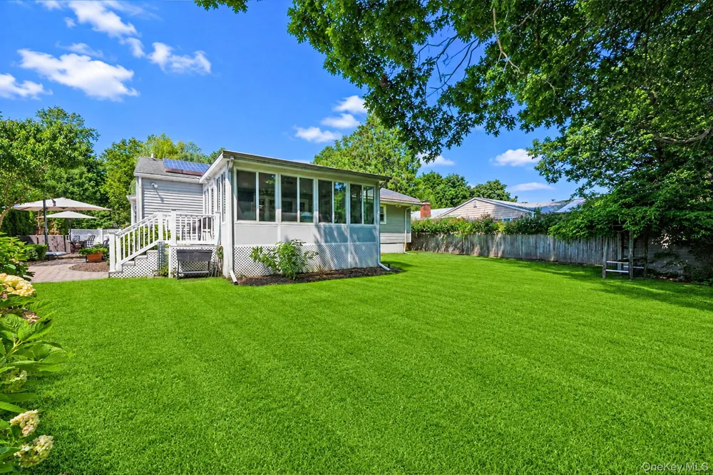 15 Locksley Lane Nesconset, NY 11767
