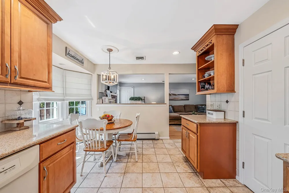 15 Locksley Lane Nesconset, NY 11767