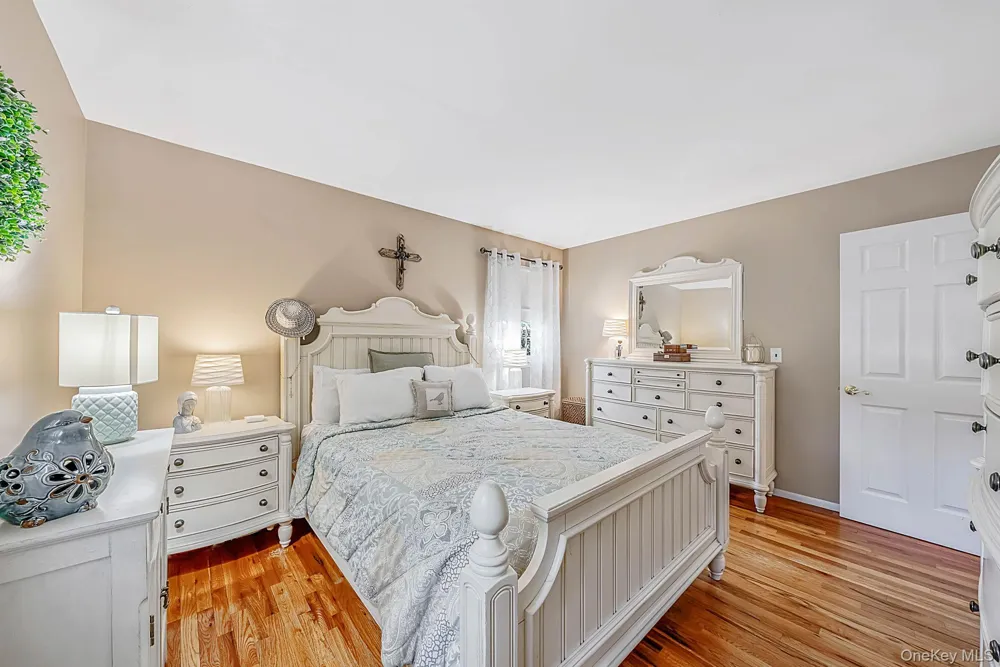 15 Locksley Lane Nesconset, NY 11767