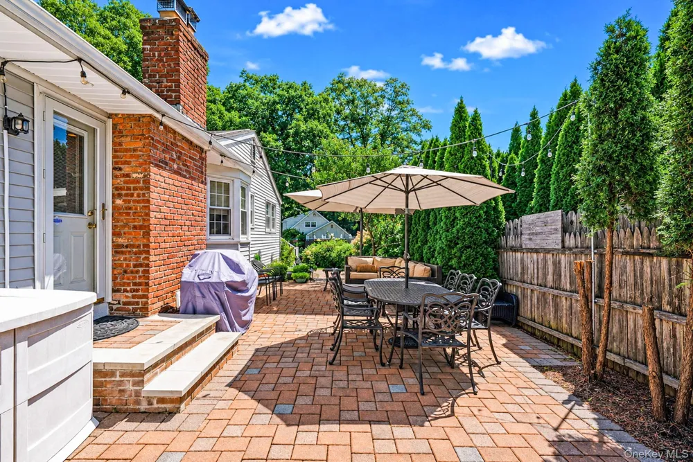 15 Locksley Lane Nesconset, NY 11767
