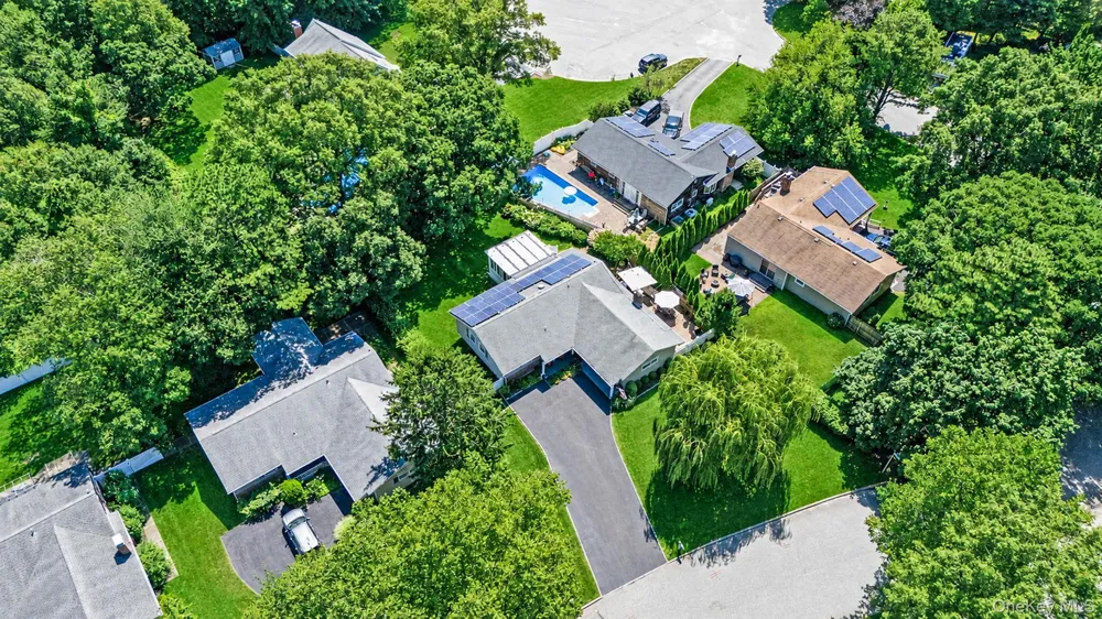 15 Locksley Lane Nesconset, NY 11767