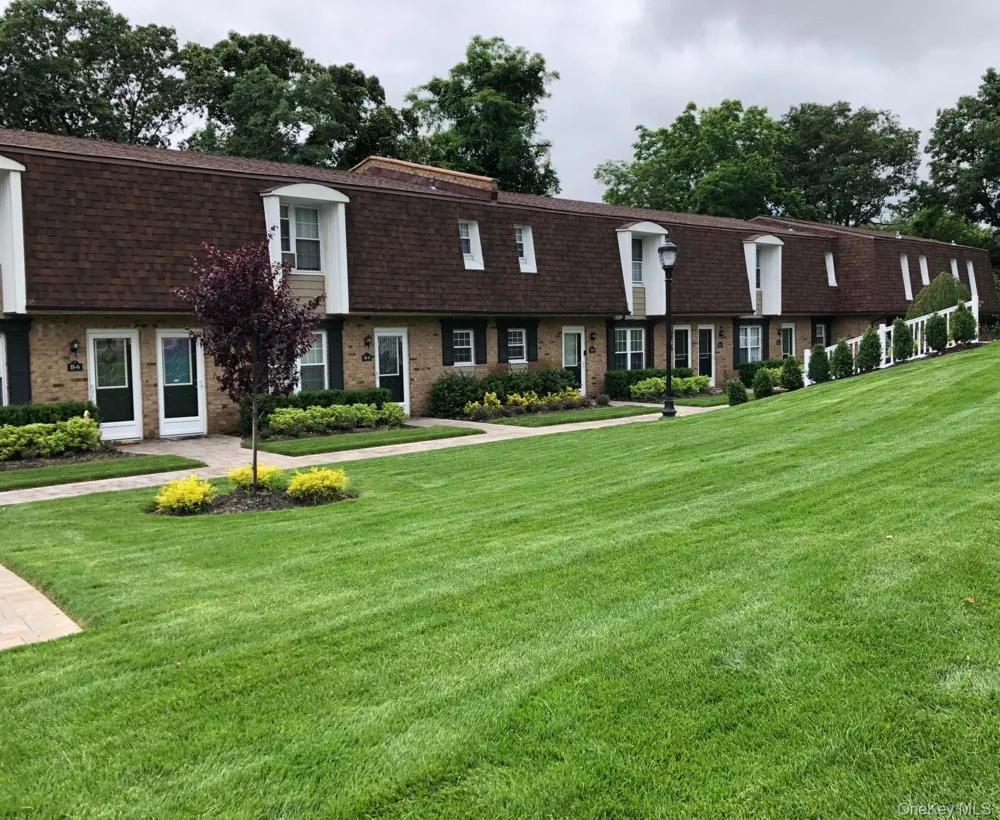 100 Villa D'est Drive #A-11 Coram, NY 11727