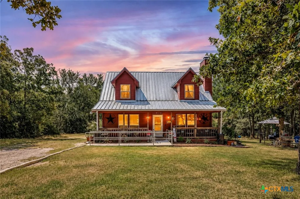 611 Wilson Road Red Rock, TX 78662