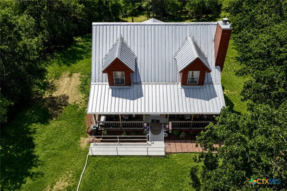 611 Wilson Road Red Rock, TX 78662