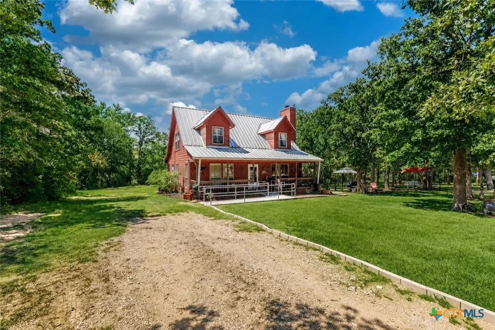 611 Wilson Road Red Rock, TX 78662