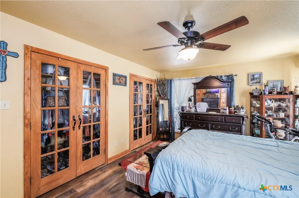 611 Wilson Road Red Rock, TX 78662
