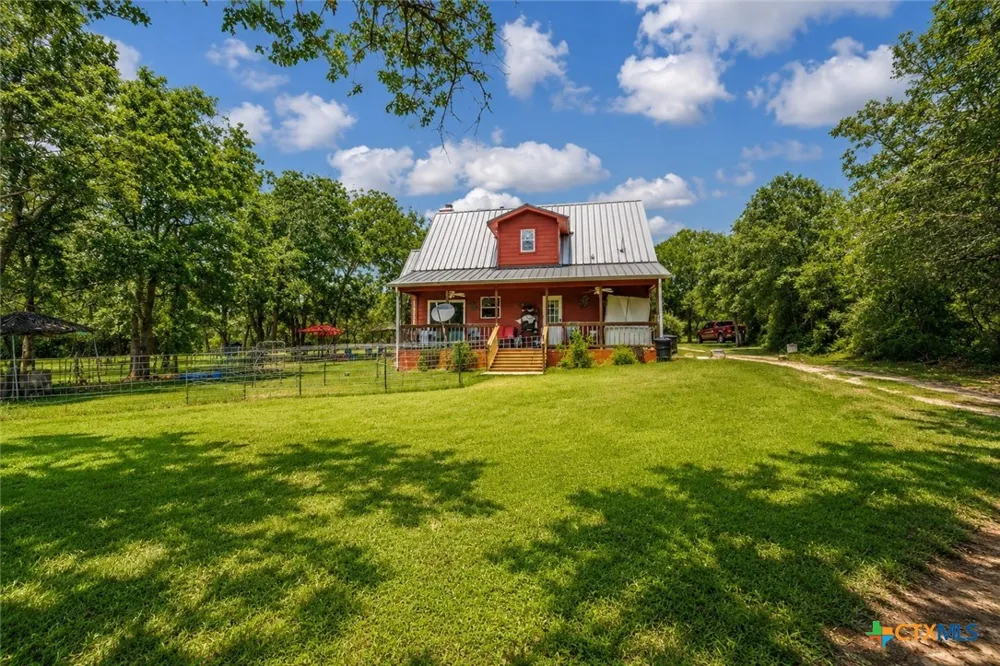 611 Wilson Road Red Rock, TX 78662