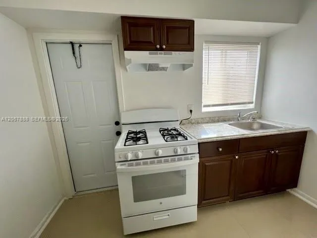 949 WEST KALMIA DRIVE #B1-B4 Lake Park, FL 33403