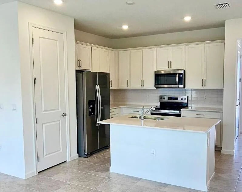 6746 KAVAGI DRIVE #Latitude 206-07 Lantana, FL 33462