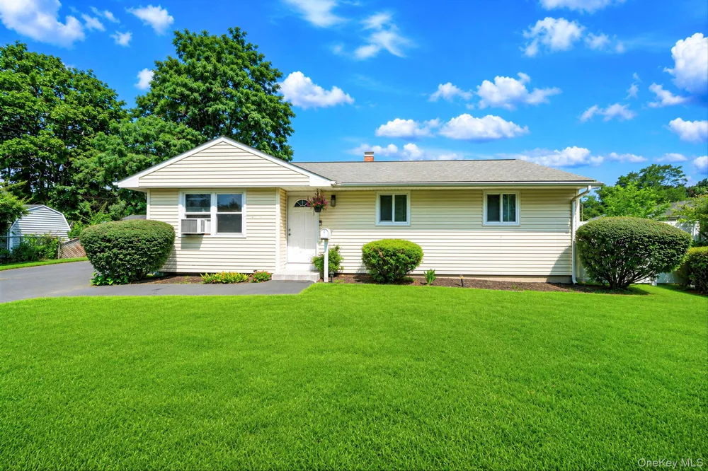 2803 Eagle Avenue Medford, NY 11763
