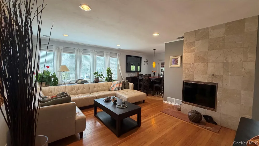 271 Terry Road Smithtown, NY 11787