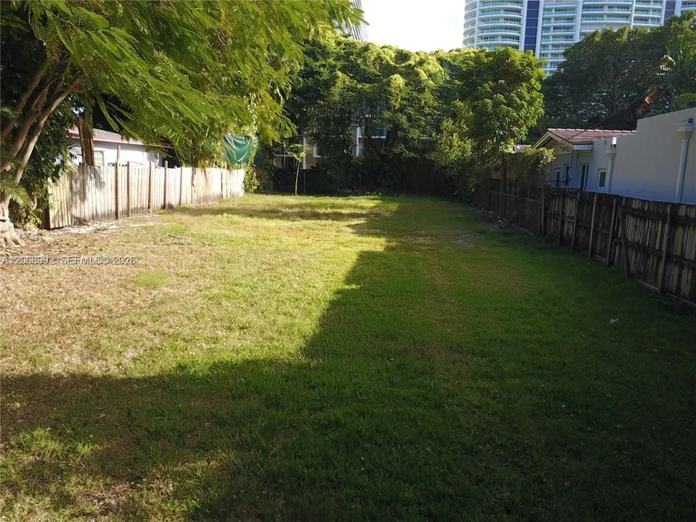 1625 S Miami Ave Miami, FL 33129