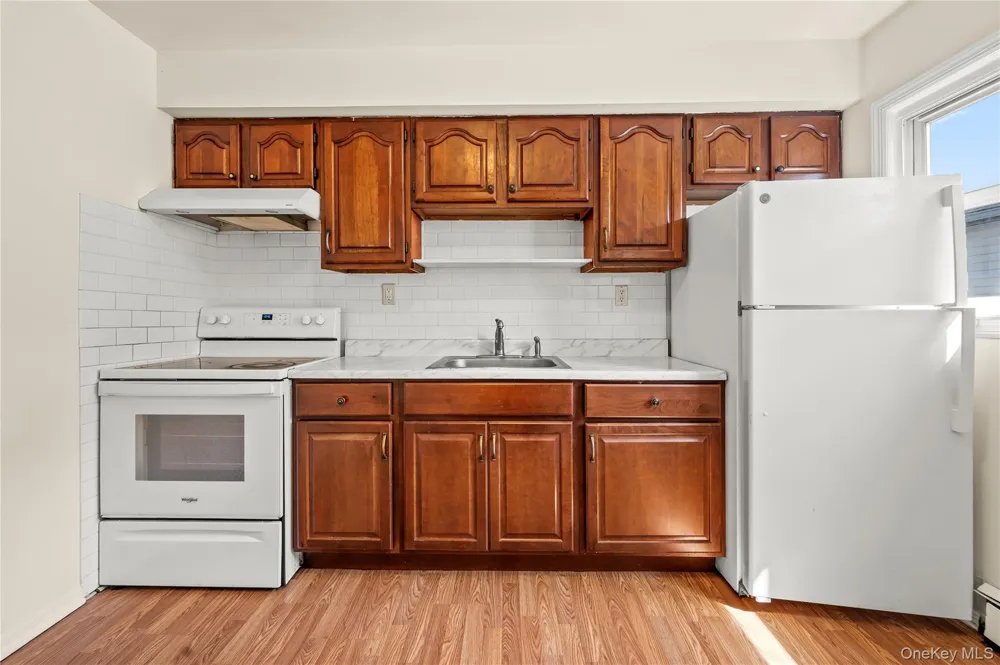 21 Beechwood Avenue Port Washington, NY 11050