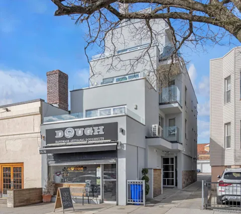 21-70 31 STREET #3R