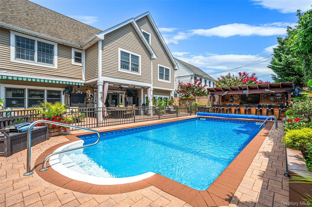 4 Teamster Lane Levittown, NY 11756