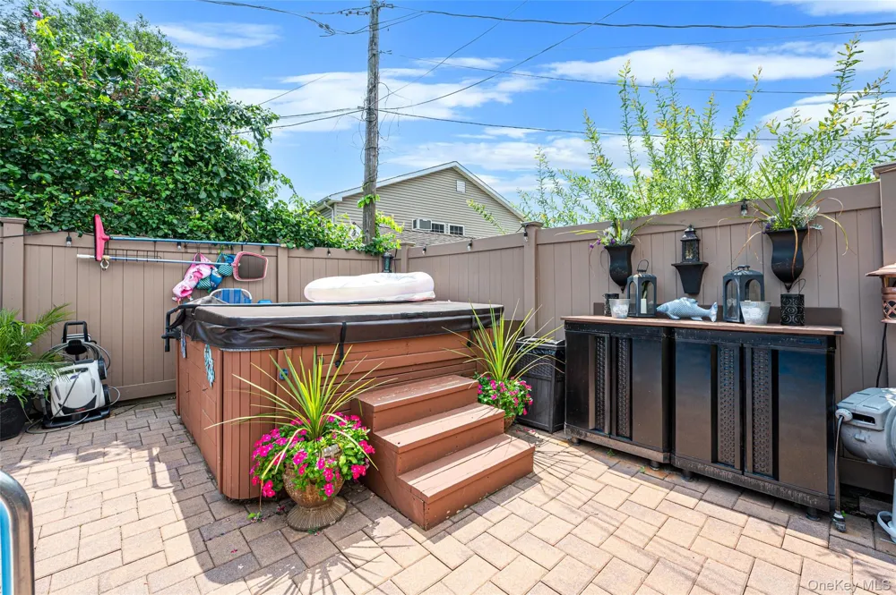 4 Teamster Lane Levittown, NY 11756
