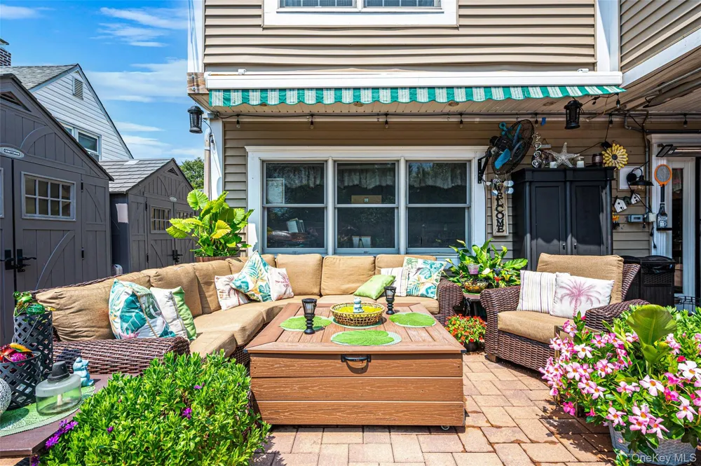 4 Teamster Lane Levittown, NY 11756