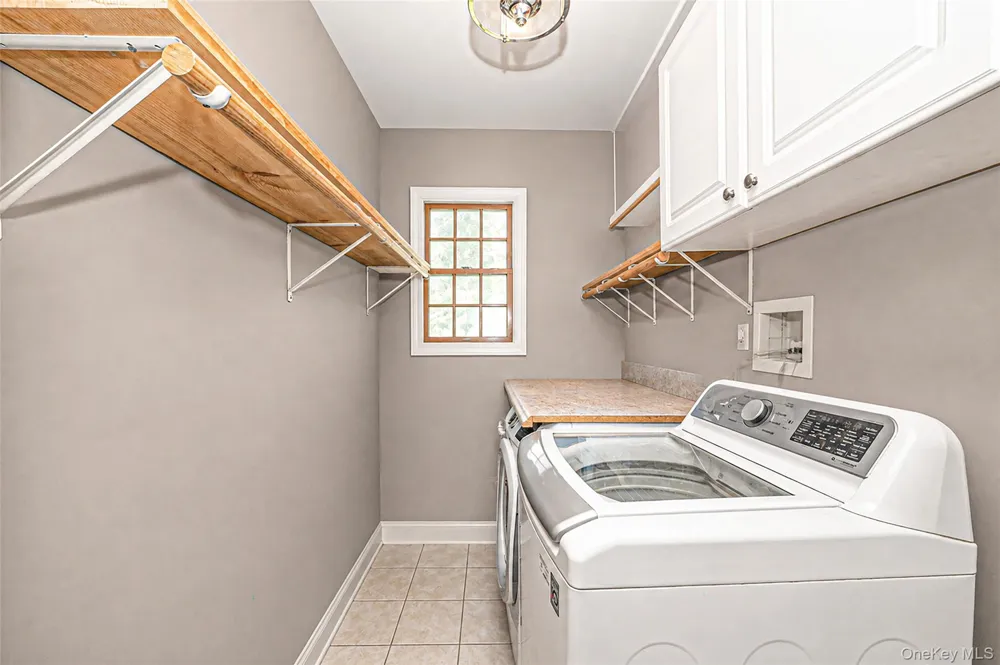 4 Teamster Lane Levittown, NY 11756