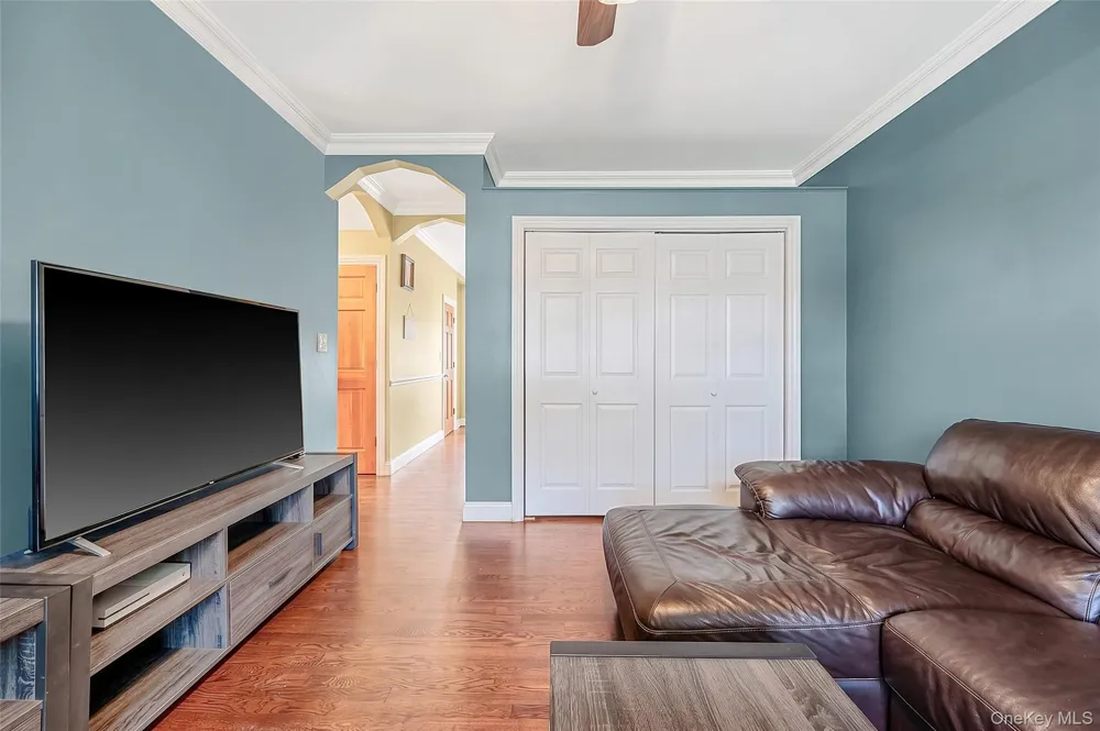 4 Teamster Lane Levittown, NY 11756