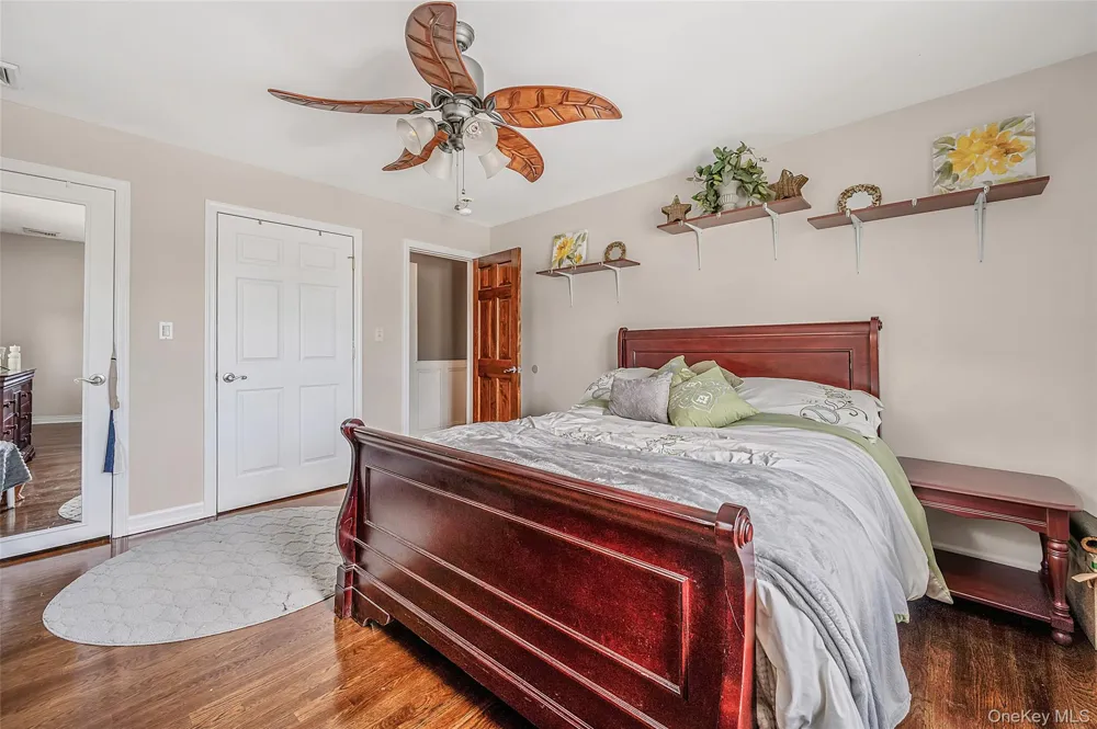 4 Teamster Lane Levittown, NY 11756