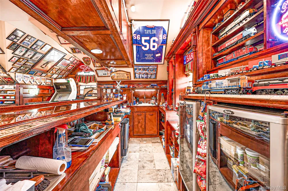 4 Teamster Lane Levittown, NY 11756