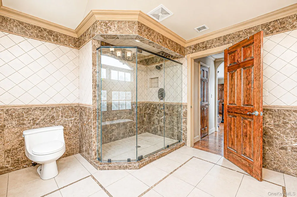 4 Teamster Lane Levittown, NY 11756