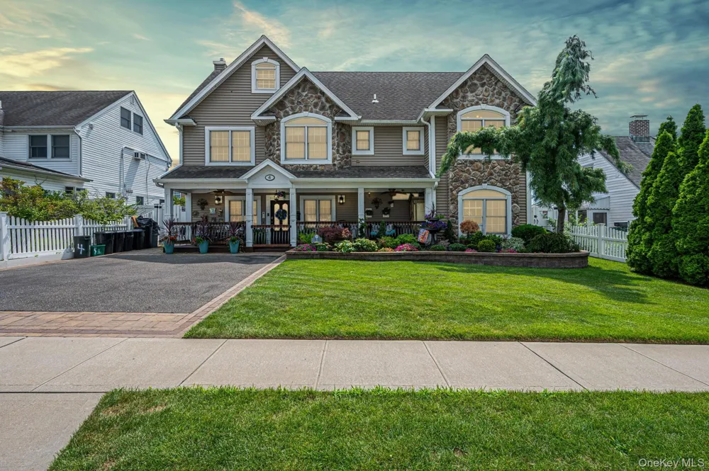 4 Teamster Lane Levittown, NY 11756