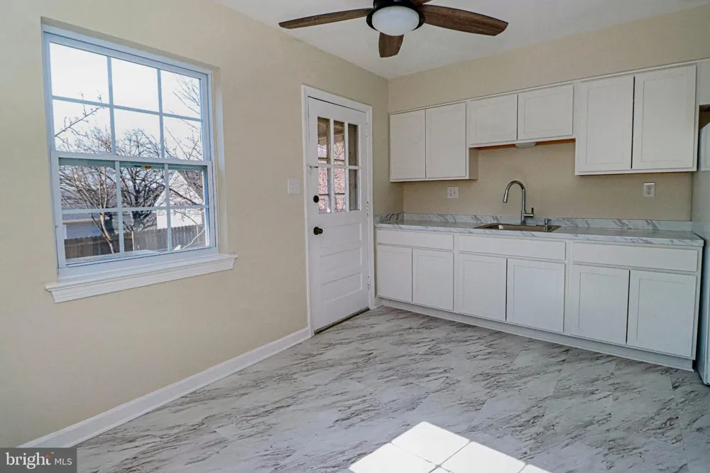 2020 S POLLARD STREET Arlington, VA 22204
