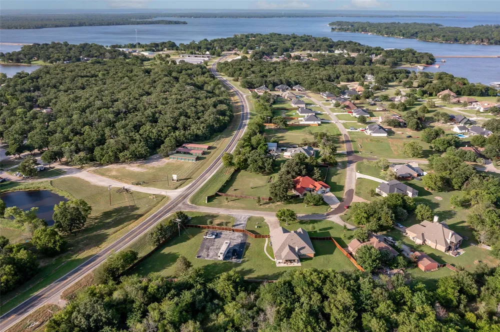 10528 Lago Vista Quinlan, TX 75474