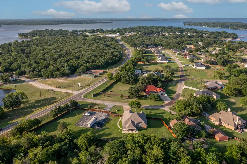 10528 Lago Vista Quinlan, TX 75474