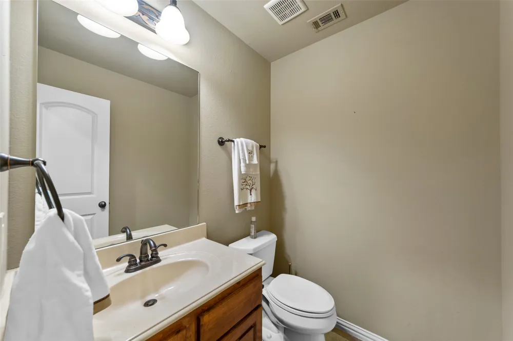 10528 Lago Vista Quinlan, TX 75474