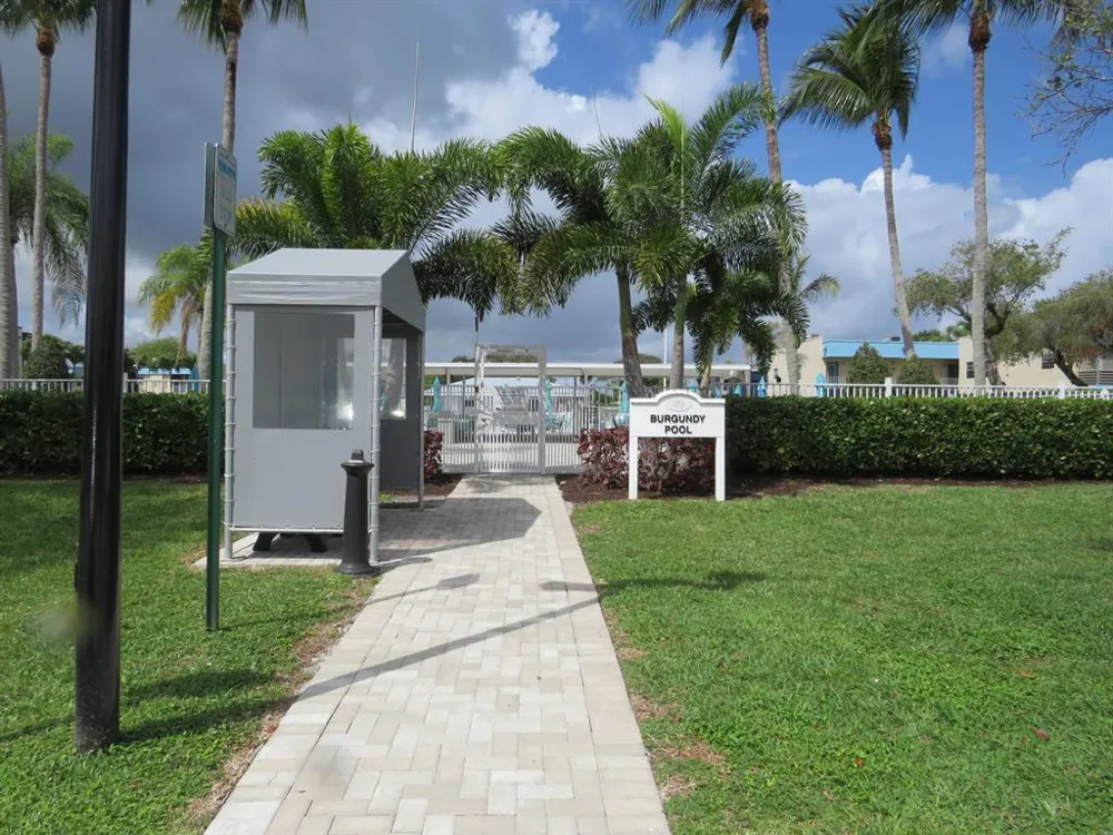 557 BURGUNDY L #557 Delray Beach, FL 33484