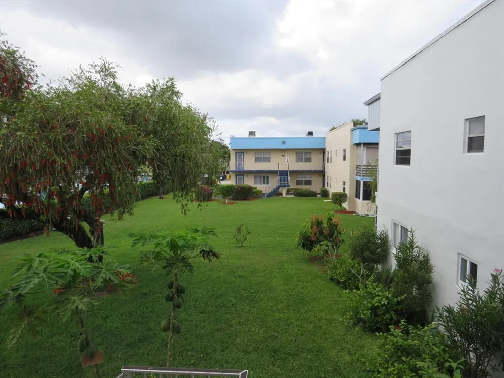 557 BURGUNDY L #557 Delray Beach, FL 33484