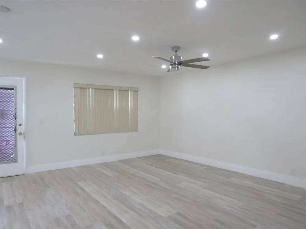 557 BURGUNDY L #557 Delray Beach, FL 33484