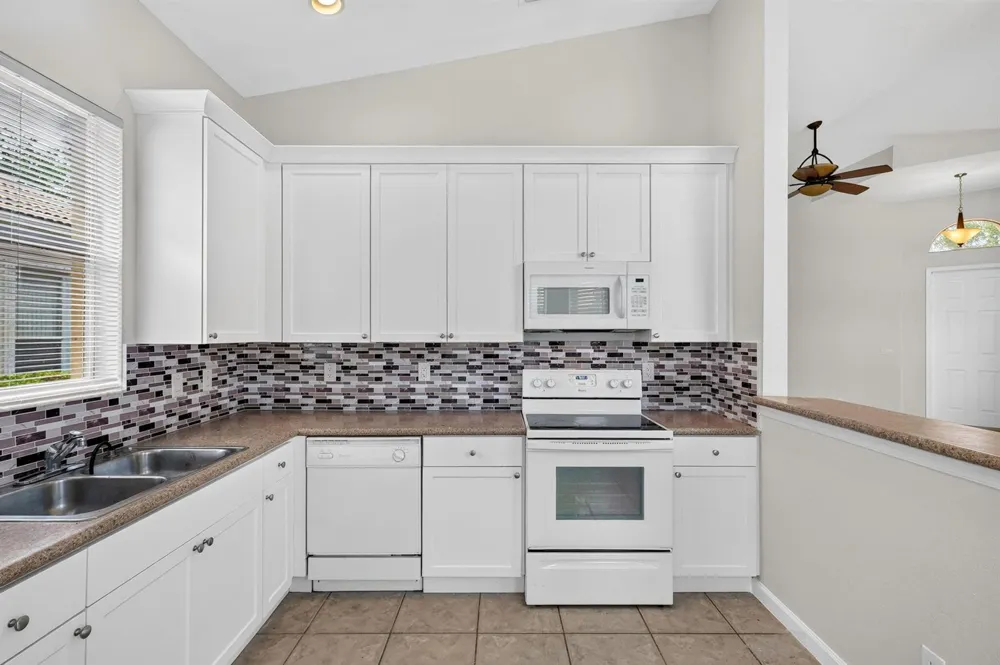 5614 SUNBERRY CIRCLE Fort Pierce, FL 34951