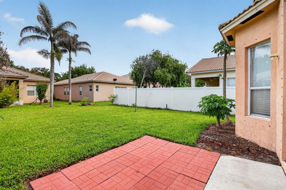 5614 SUNBERRY CIRCLE Fort Pierce, FL 34951