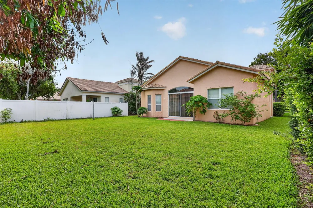 5614 SUNBERRY CIRCLE Fort Pierce, FL 34951
