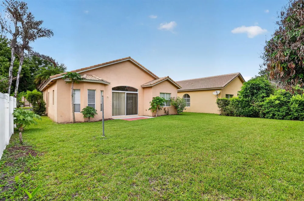 5614 SUNBERRY CIRCLE Fort Pierce, FL 34951