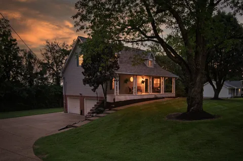 809 Hillside Dr