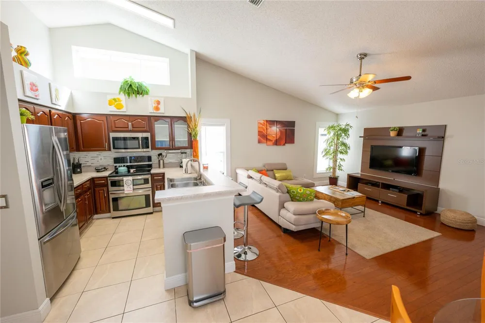 9334 PONTIAC DRIVE Tampa, FL 33626