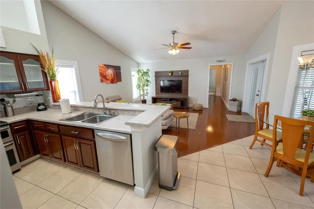 9334 PONTIAC DRIVE Tampa, FL 33626