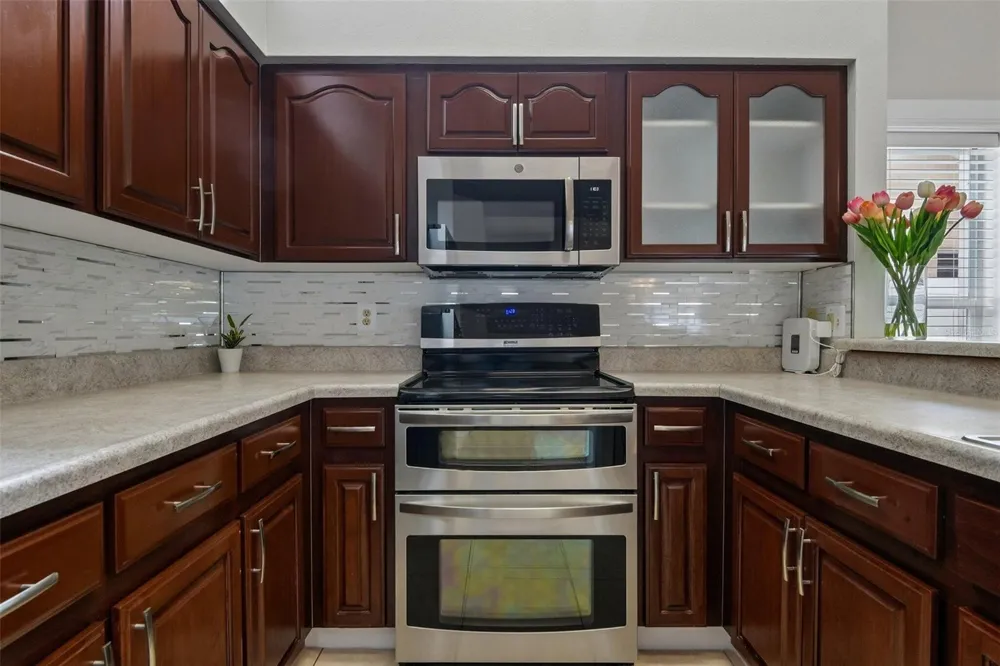 9334 PONTIAC DRIVE Tampa, FL 33626