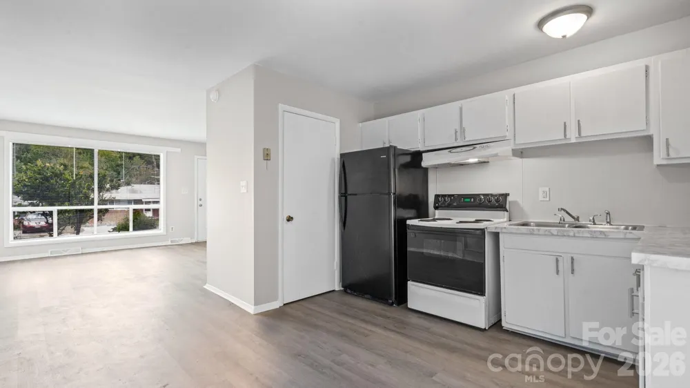 4926 Malibu Drive Charlotte, NC 28215