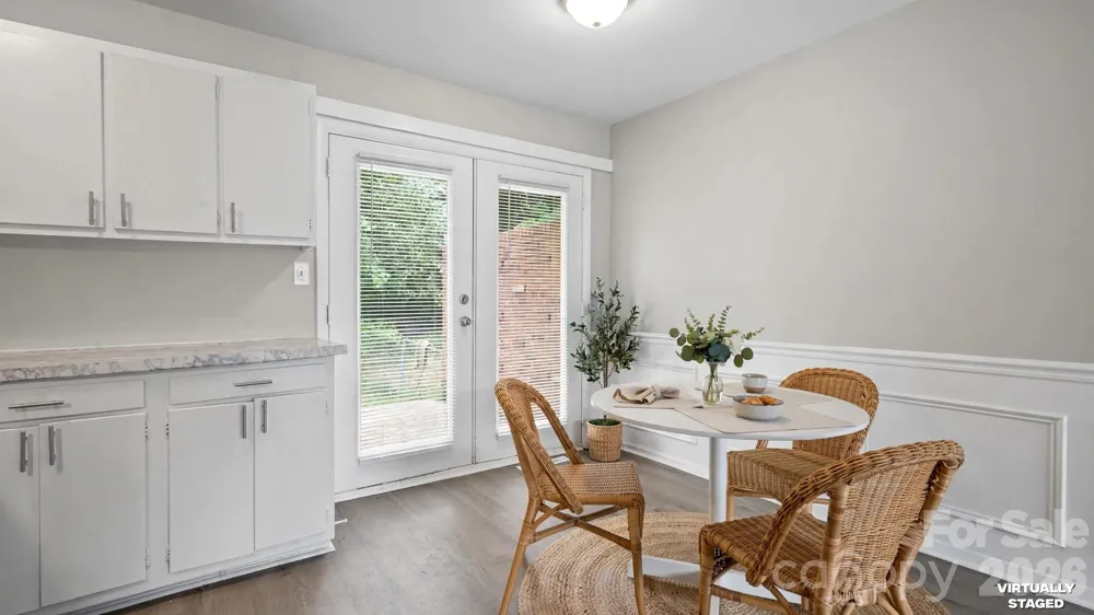 4926 Malibu Drive Charlotte, NC 28215